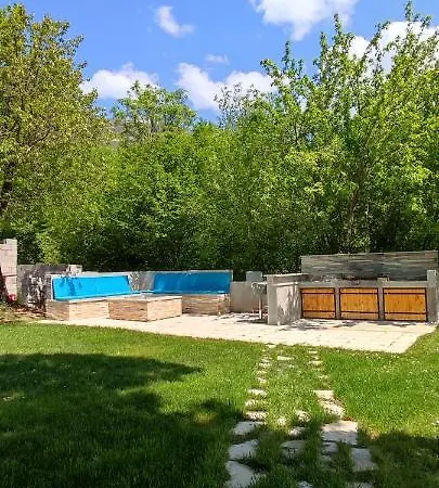 Getaway House Loko * 特雷比涅