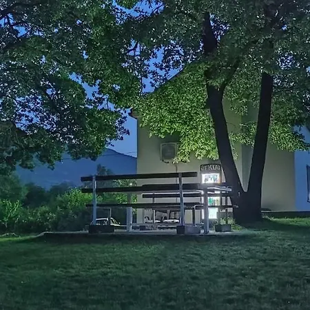 Getaway House Loko